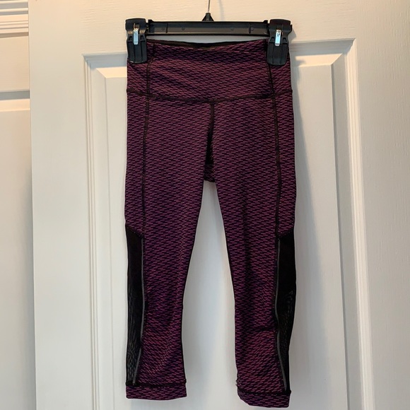 Lululemon Gear Up Crop size 2 - Picture 4 of 13